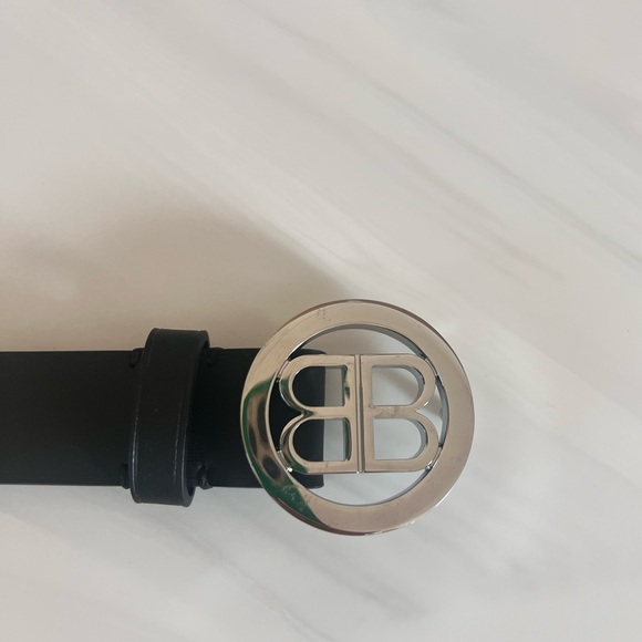 COPY - Balenciaga BB Silver-tone Belt
Black - Picture 1 of 3